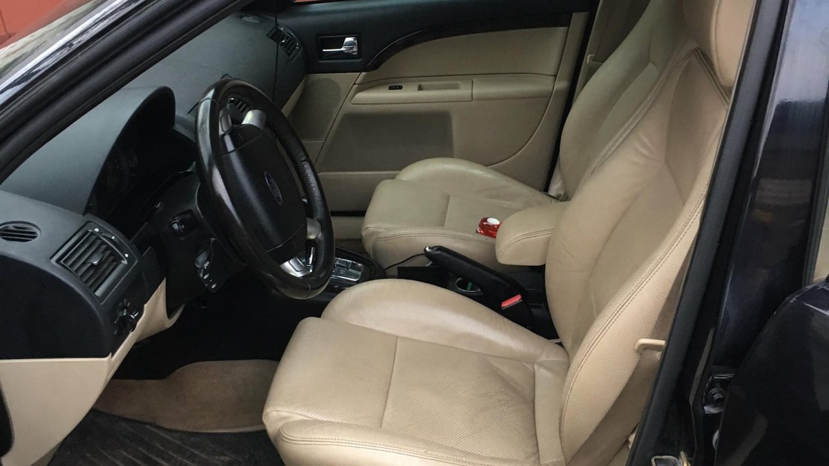 Бежевый салон Форд Мондео 3
