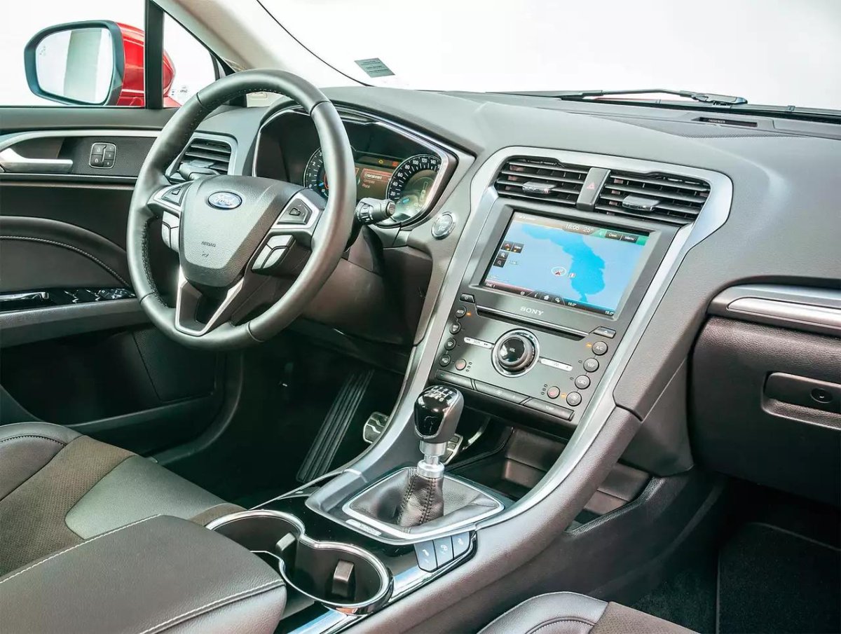 Ford Mondeo 2017 салон
