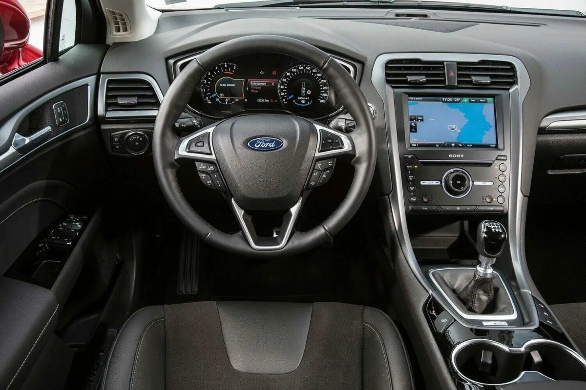 Ford Mondeo 2021 салон