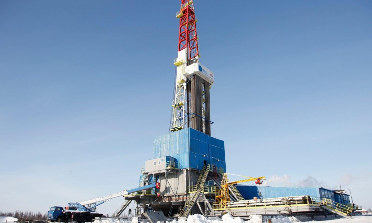 Газовая буровая вышка Газпром