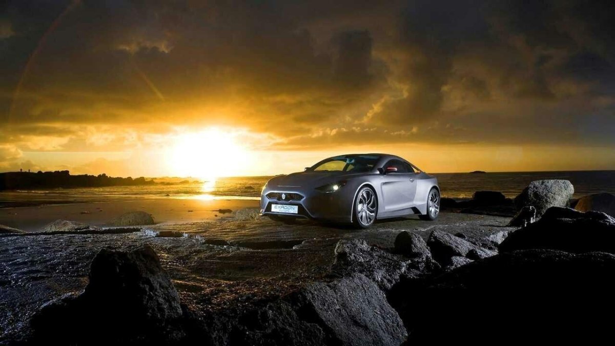 Пейзаж с автомобилем