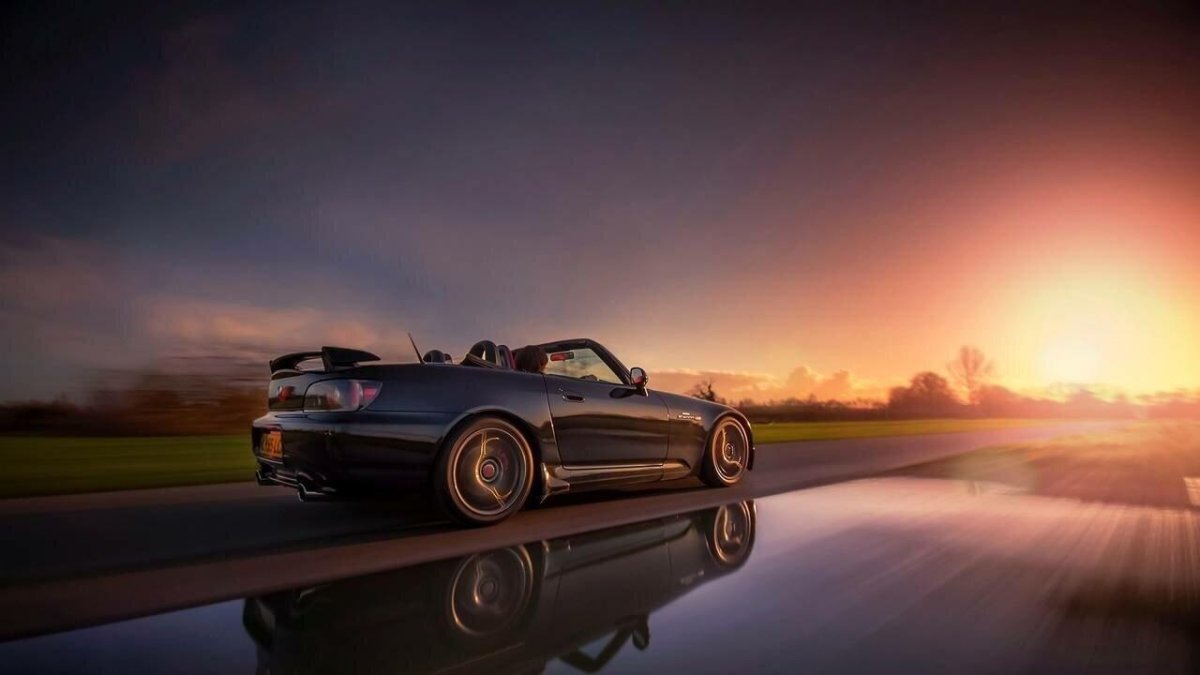 Кабриолет на закате