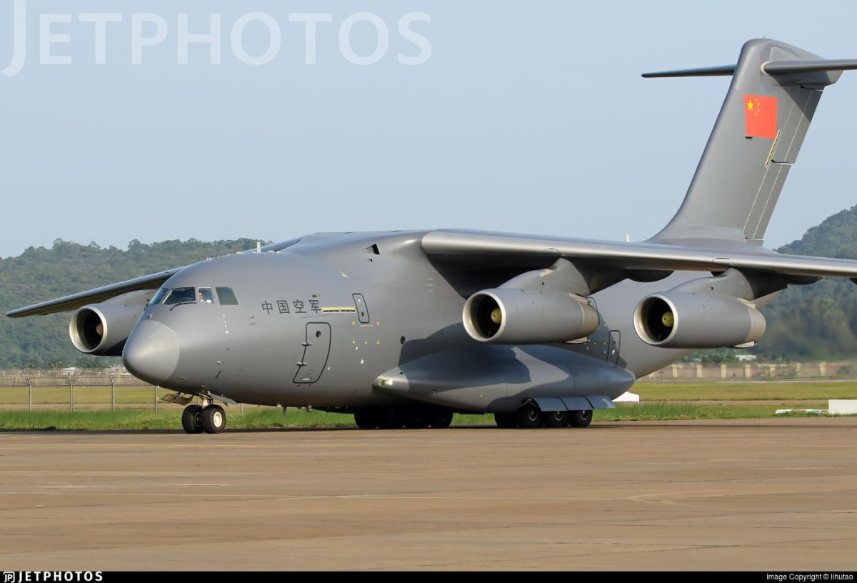Военно-транспортный самолет Xian y-20