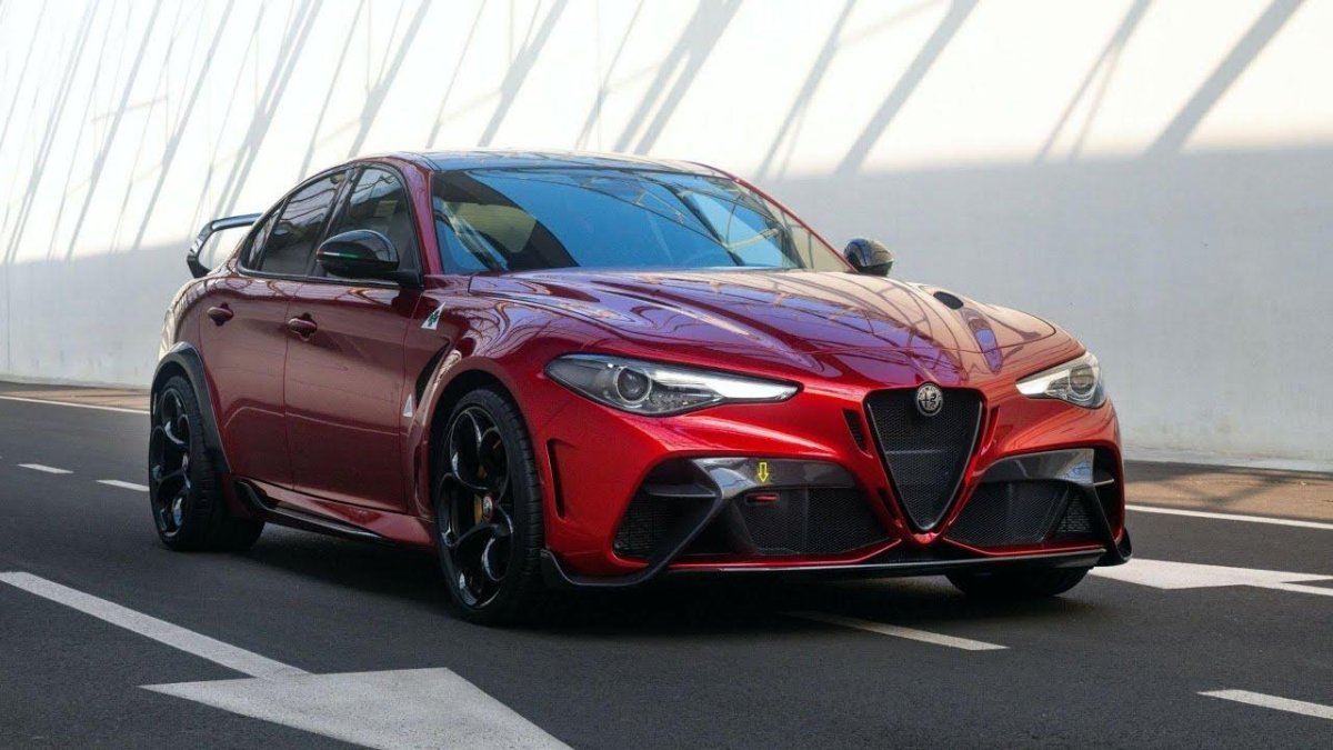 Альфа Ромео Джулия 2020