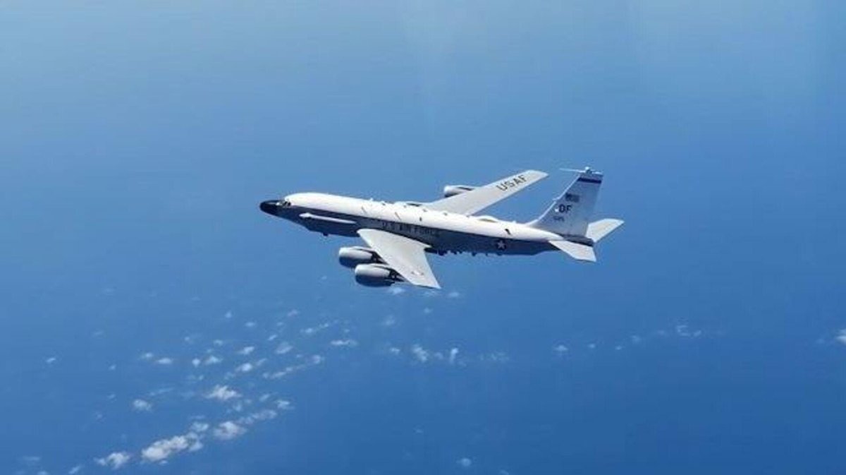 Стратегический самолет-разведчик RC-135 ВВС США