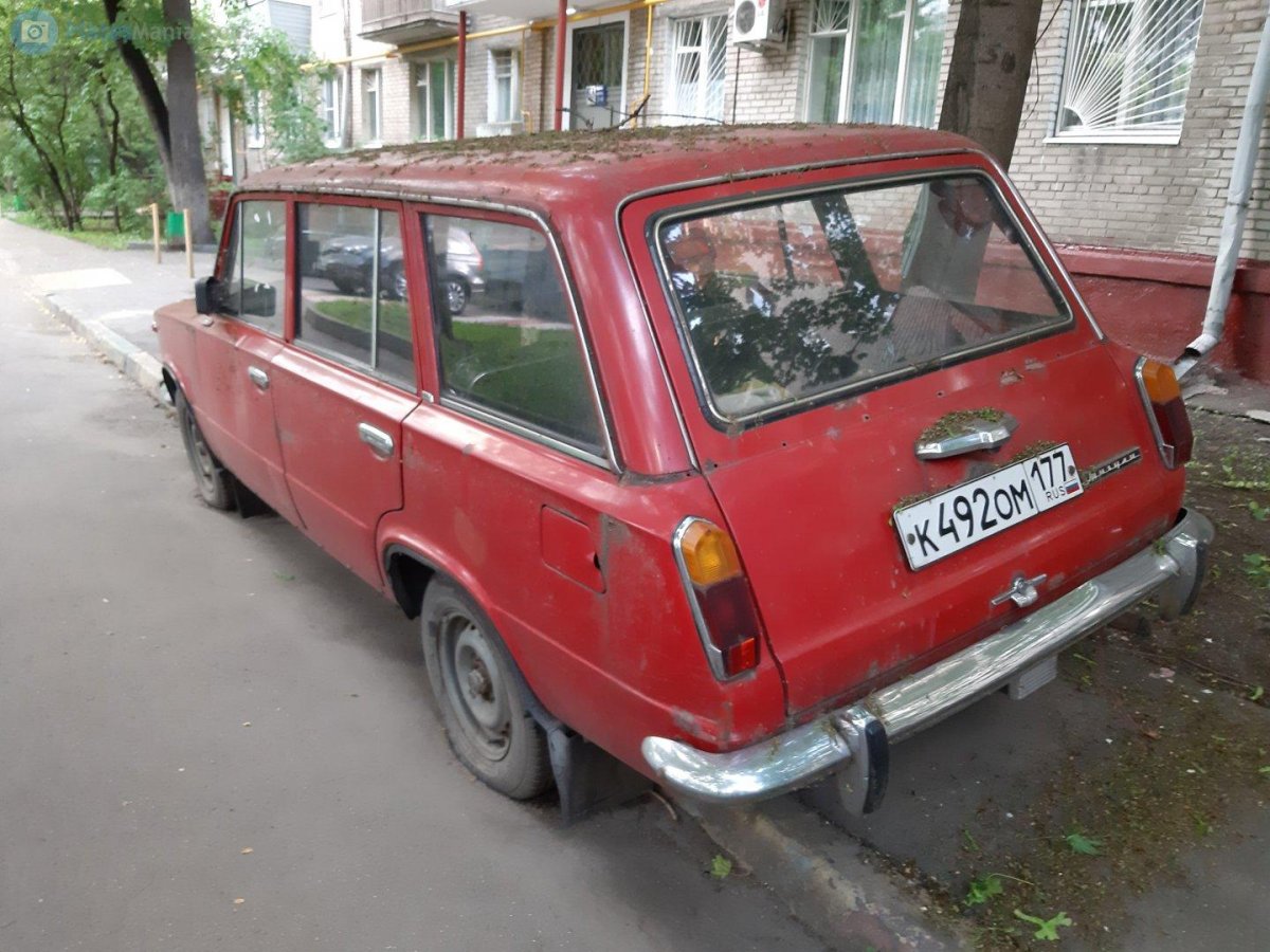 ВАЗ 2102 красная