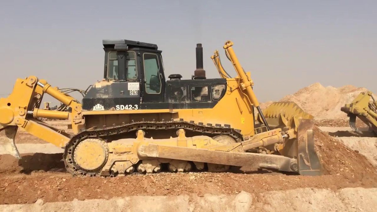 Бульдозер Shantui sd42
