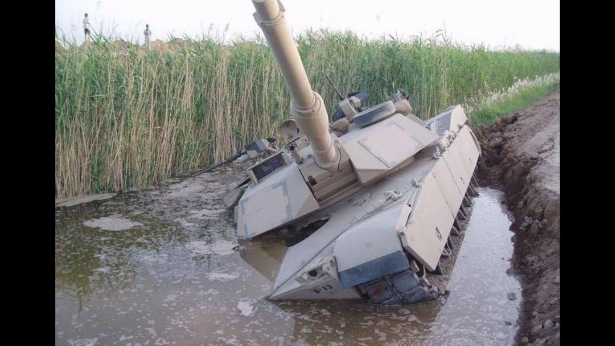 Танк в болоте т 72