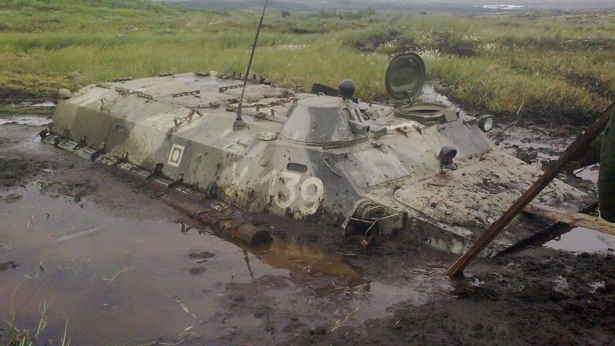 Транспортер тягач МТ ЛБ