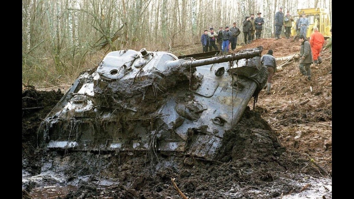 Танк т-34-76 поднятый со дна реки Дон