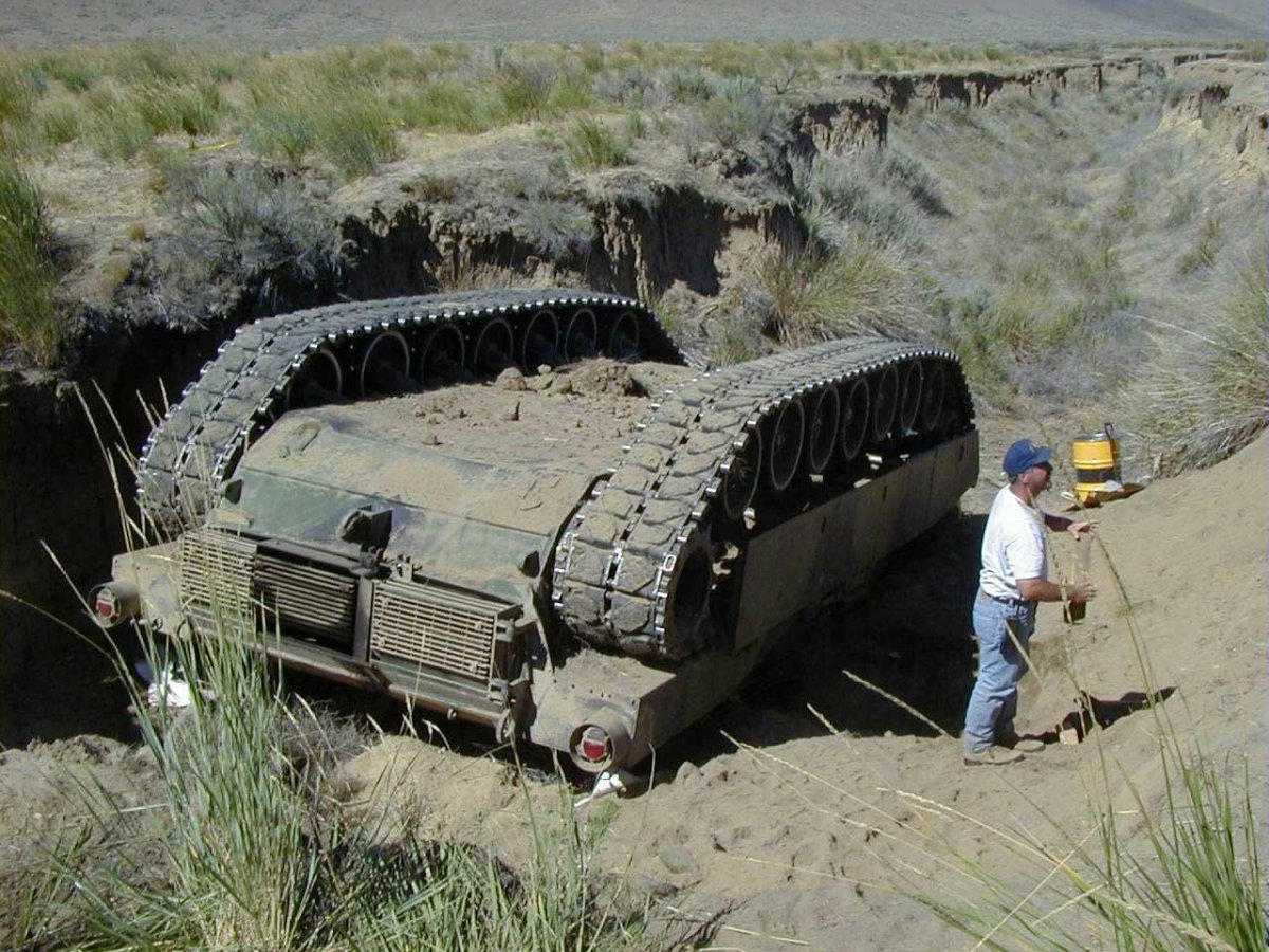 Перевернутые танки