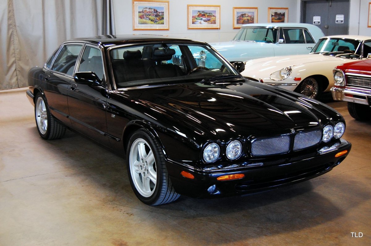 Jaguar XJ 2000