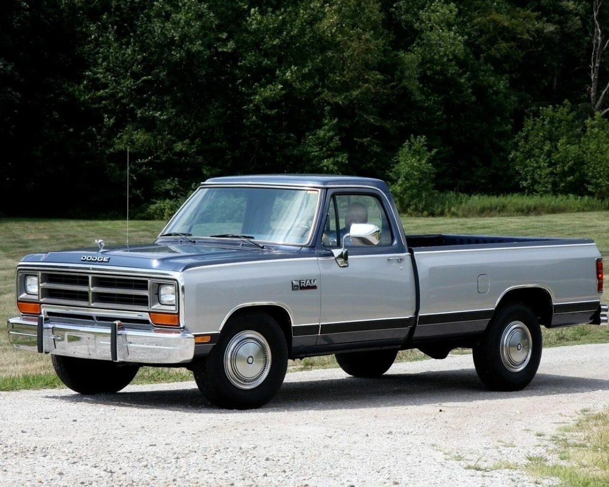 Dodge Ram 1 поколения