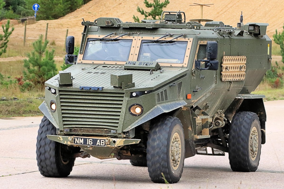 Foxhound бронеавтомобиль