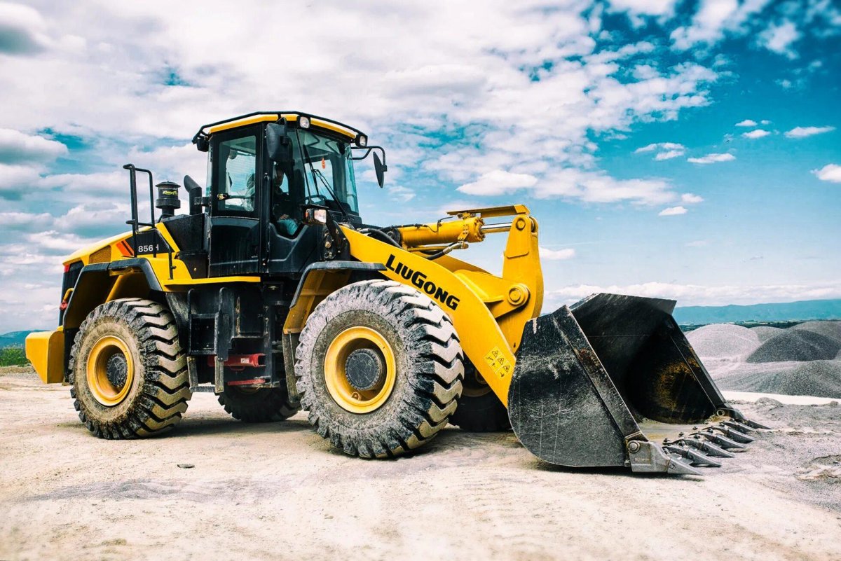Фронтальный погрузчик CLG 856