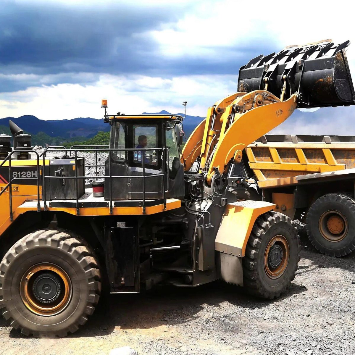 Фронтальный погрузчик ЛИУГОНГ