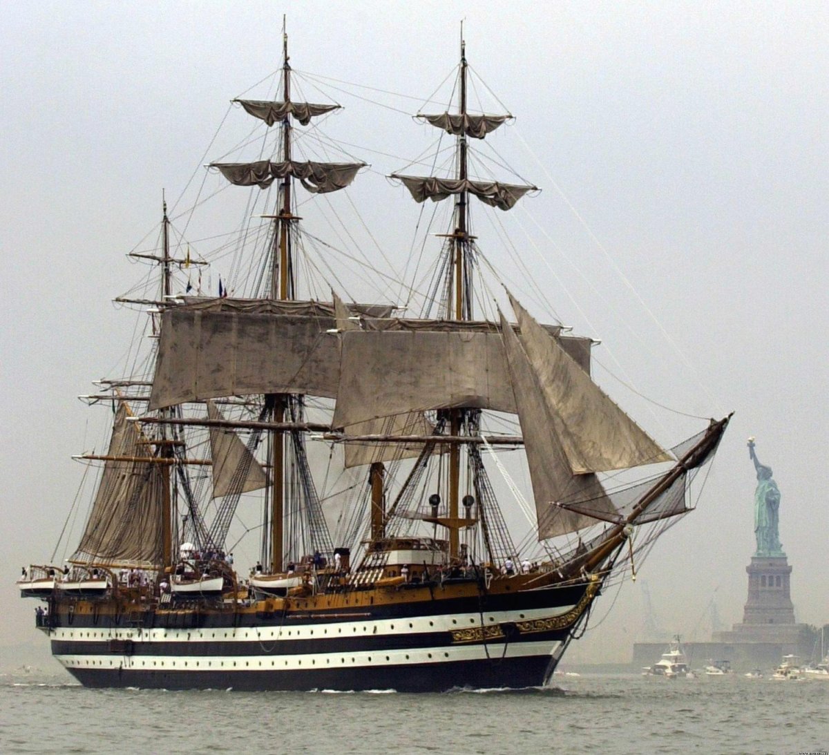 Трехпалубных линейных кораблей