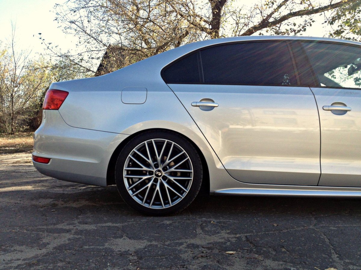 Фольксваген Джетта 6 r17