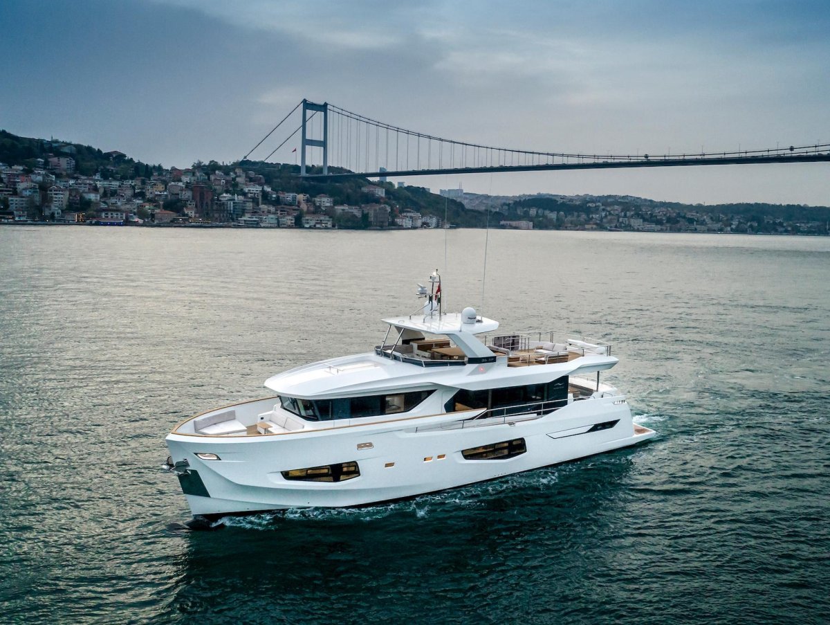 Яхта Numarine 26 XP