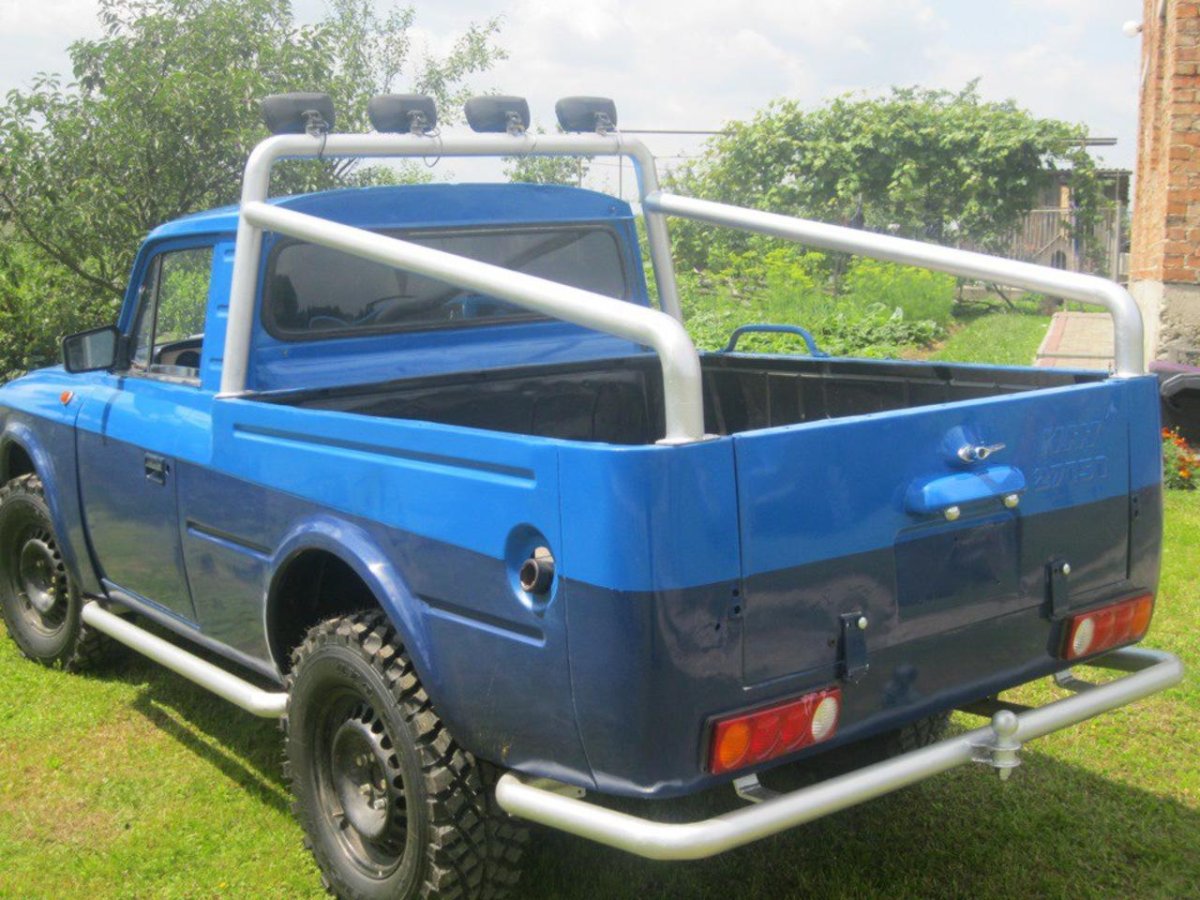 Москвич ИЖ 2715