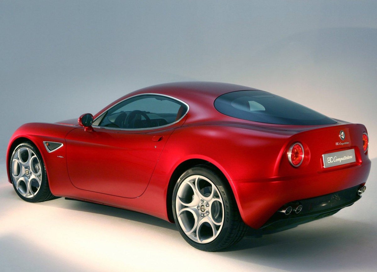 Купе Alfa Romeo 8c.