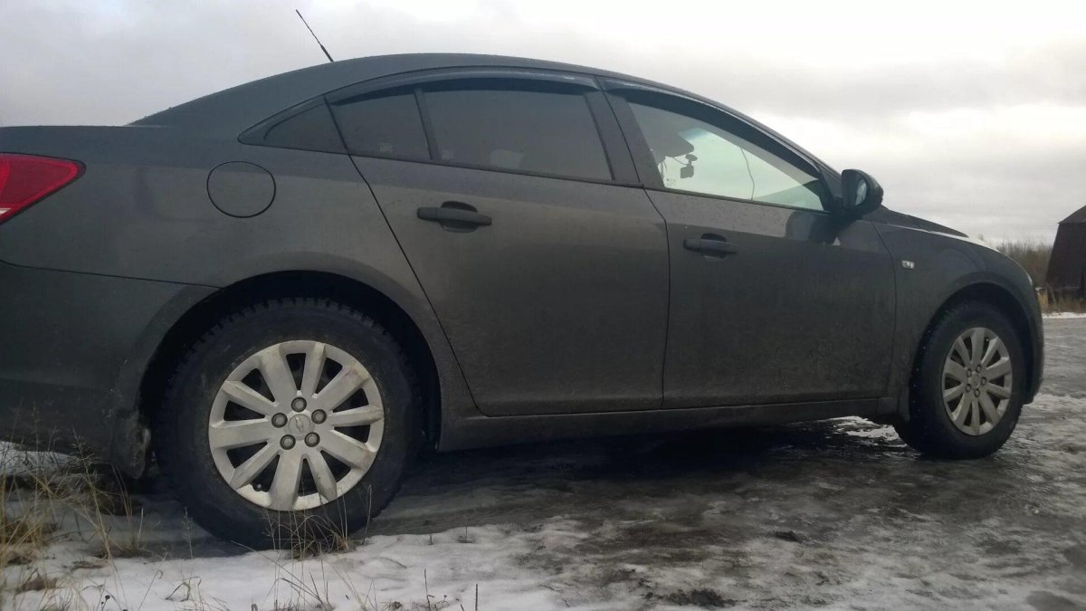 Cruze 215/60 r16