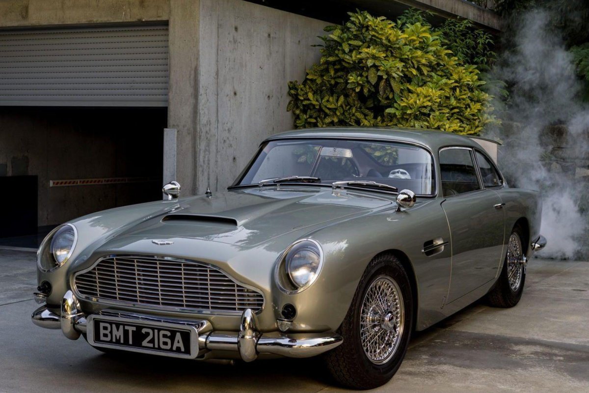 Aston Martin db5 007