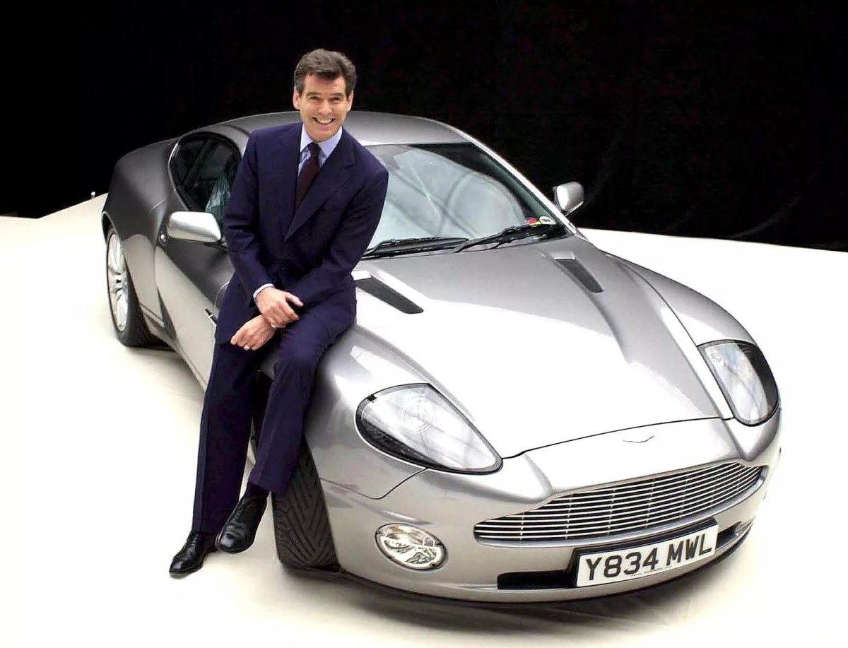 Aston Martin James Bond