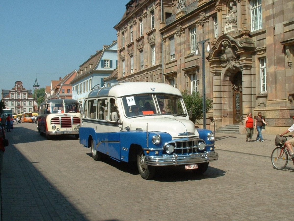 International автобус