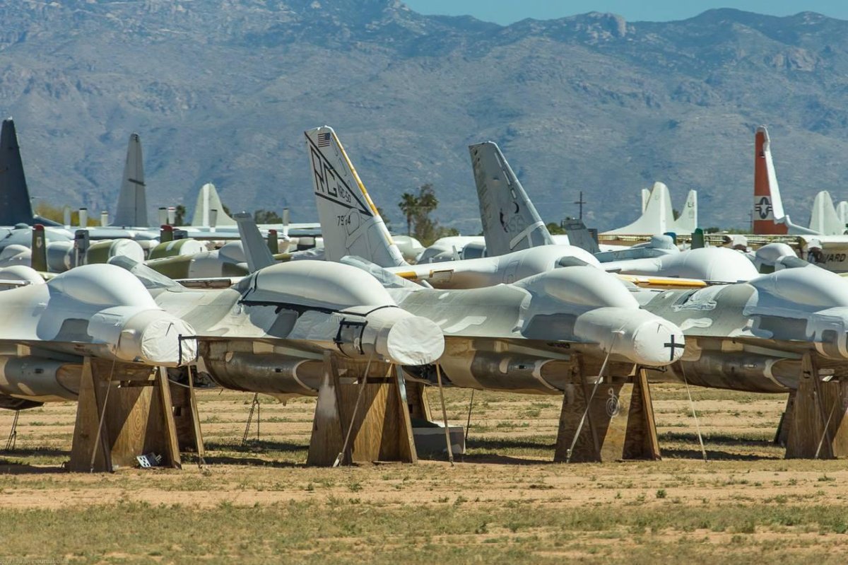 Дэвис-Монтан авиабаза