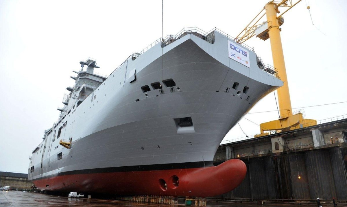 Вертолетоносец Мистраль Владивосток