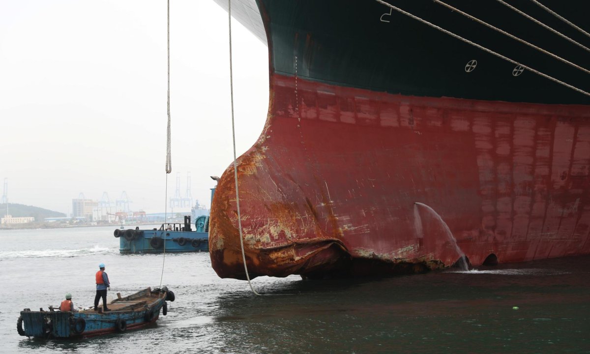 Контейнеровоз ever given в Суэцком канале