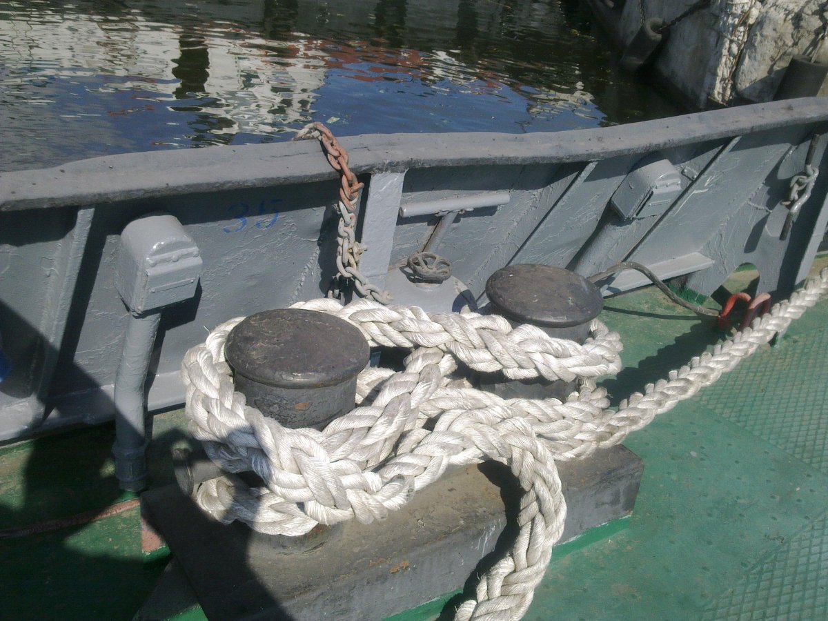 Кнехты швартовые