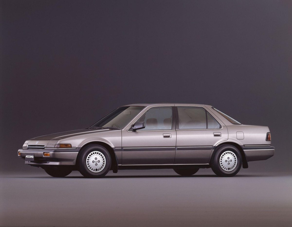 Хонда Аккорд 3 поколение седан
