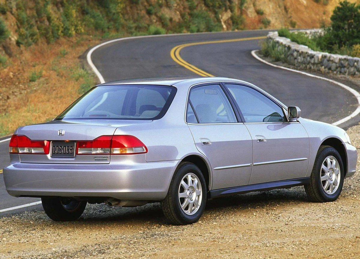 Honda Accord vi 2002