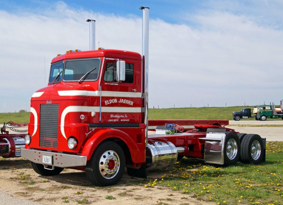 Грузовики Петербилт 2020