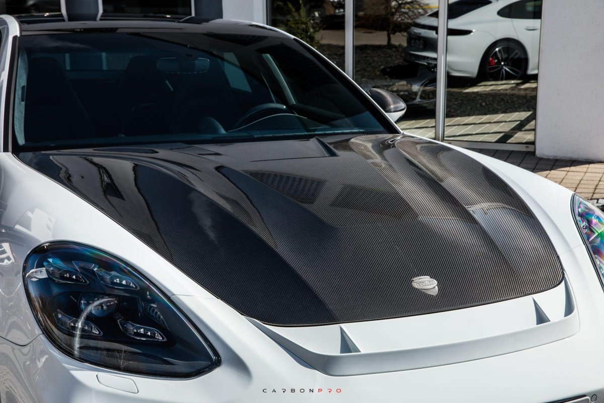 Порше Панамера капот