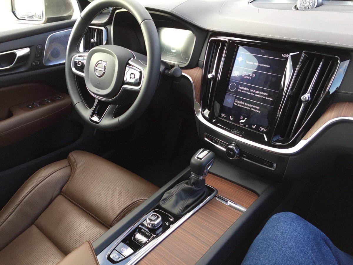 Volvo v90 салон