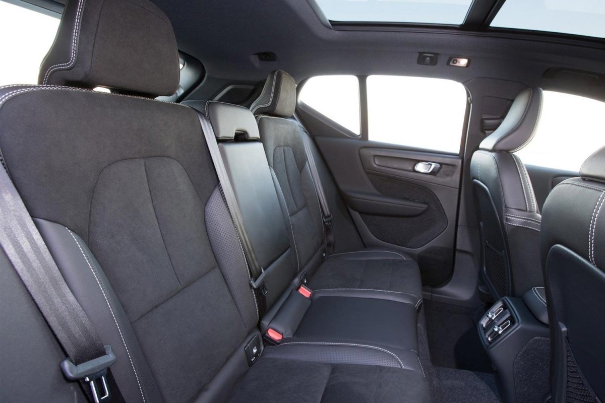 Вольво xc40 салон