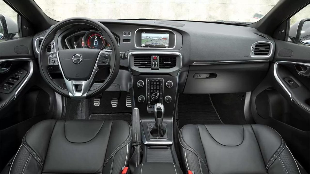 Вольво v40 салон