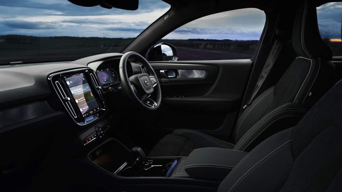 Вольво 2023 интерьер