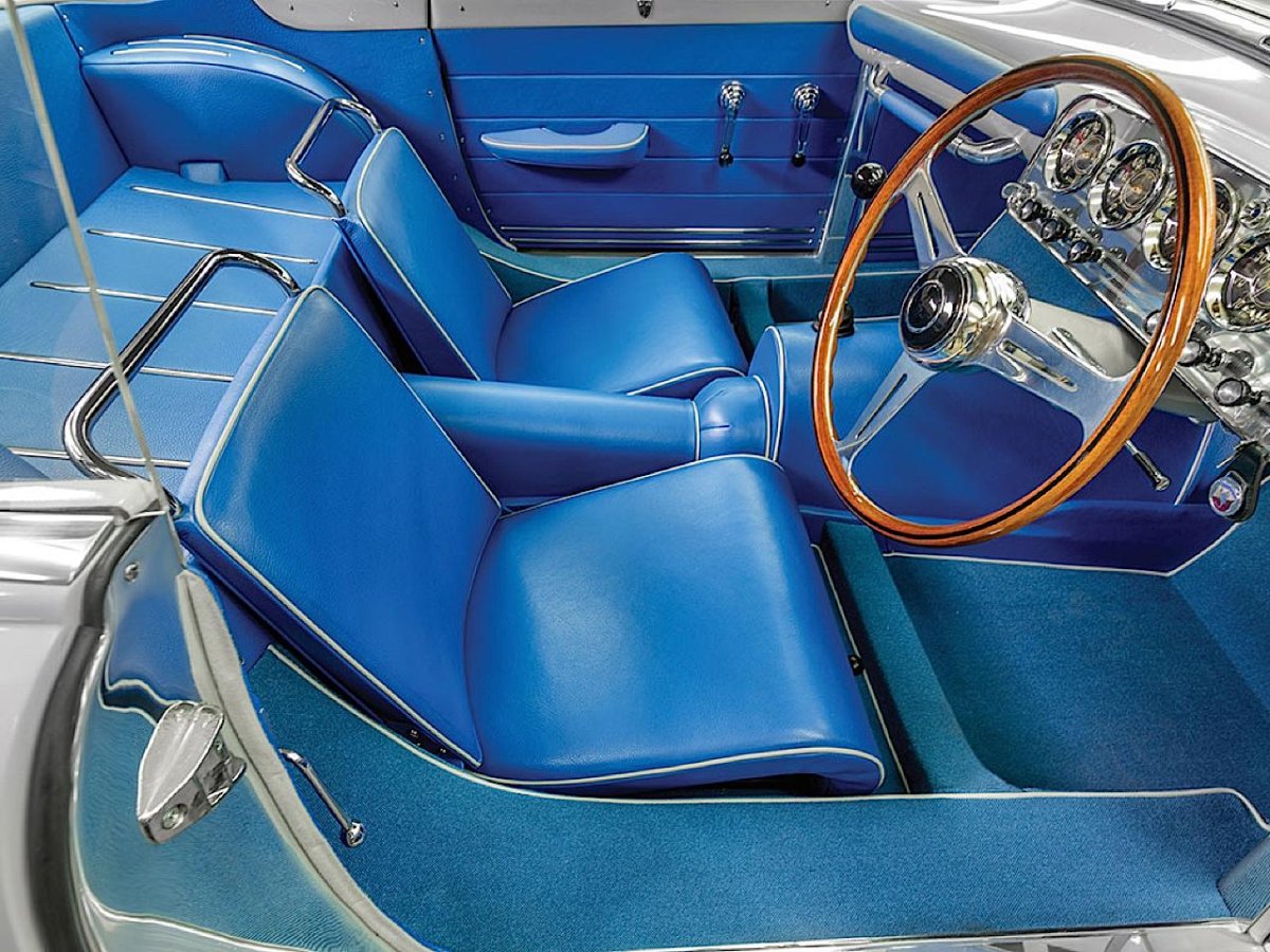 Fiat 1100 салон