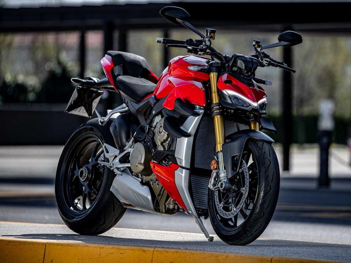 Ducati Streetfighter v4s