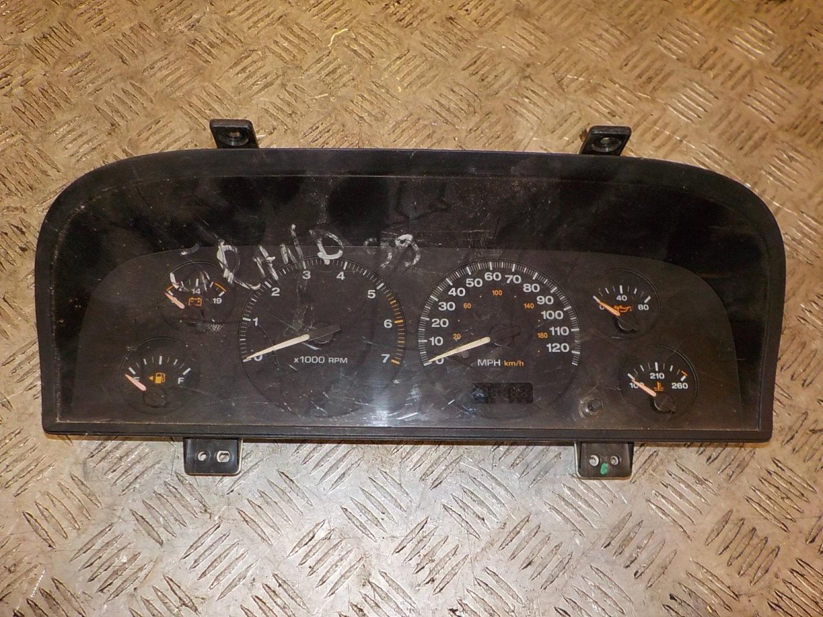 Приборная панель джип Гранд Чероки WJ