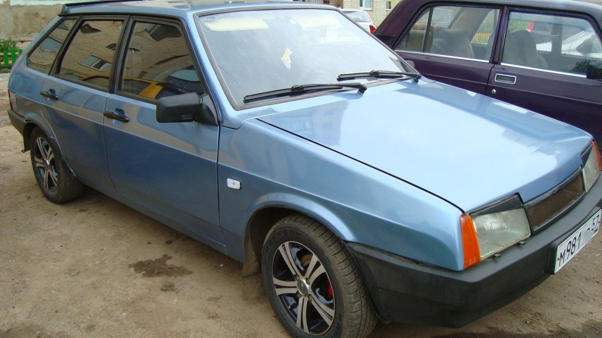 ВАЗ 2109 черный перламутр