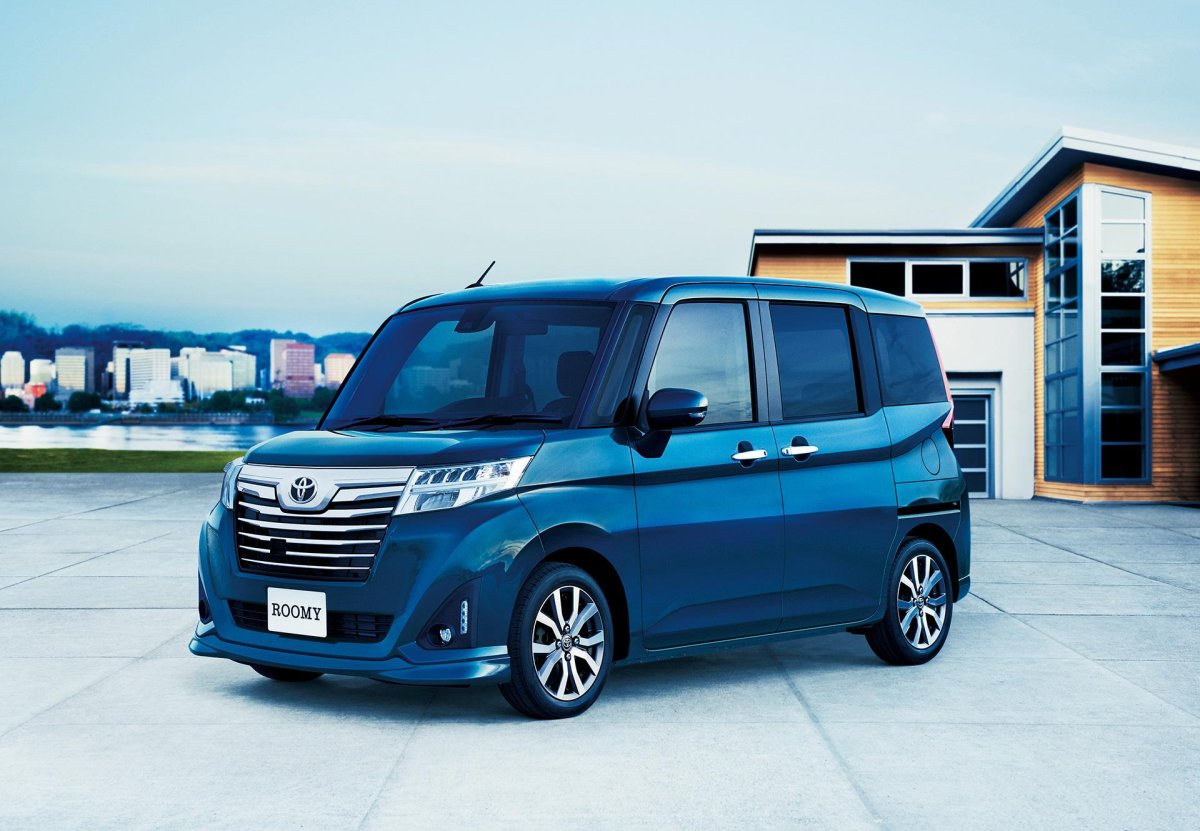 Toyota roomy 2016