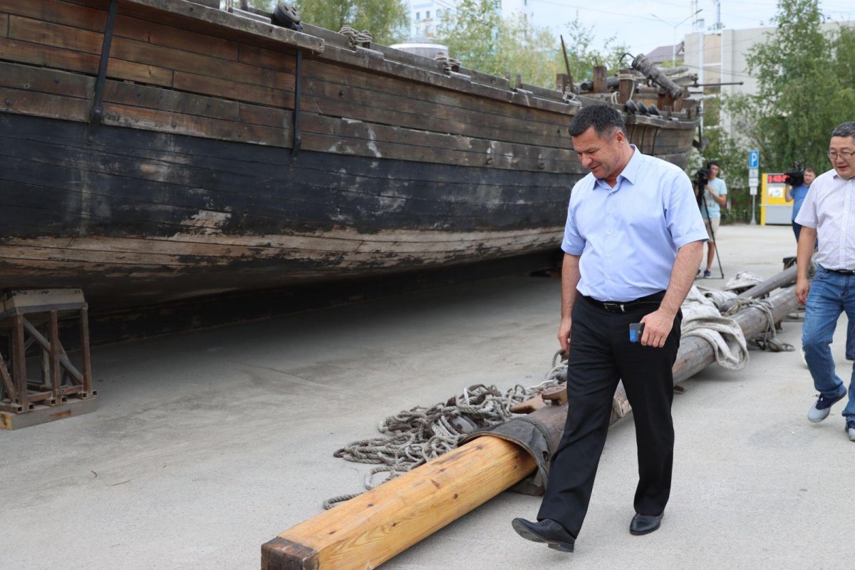 Корабль на севере