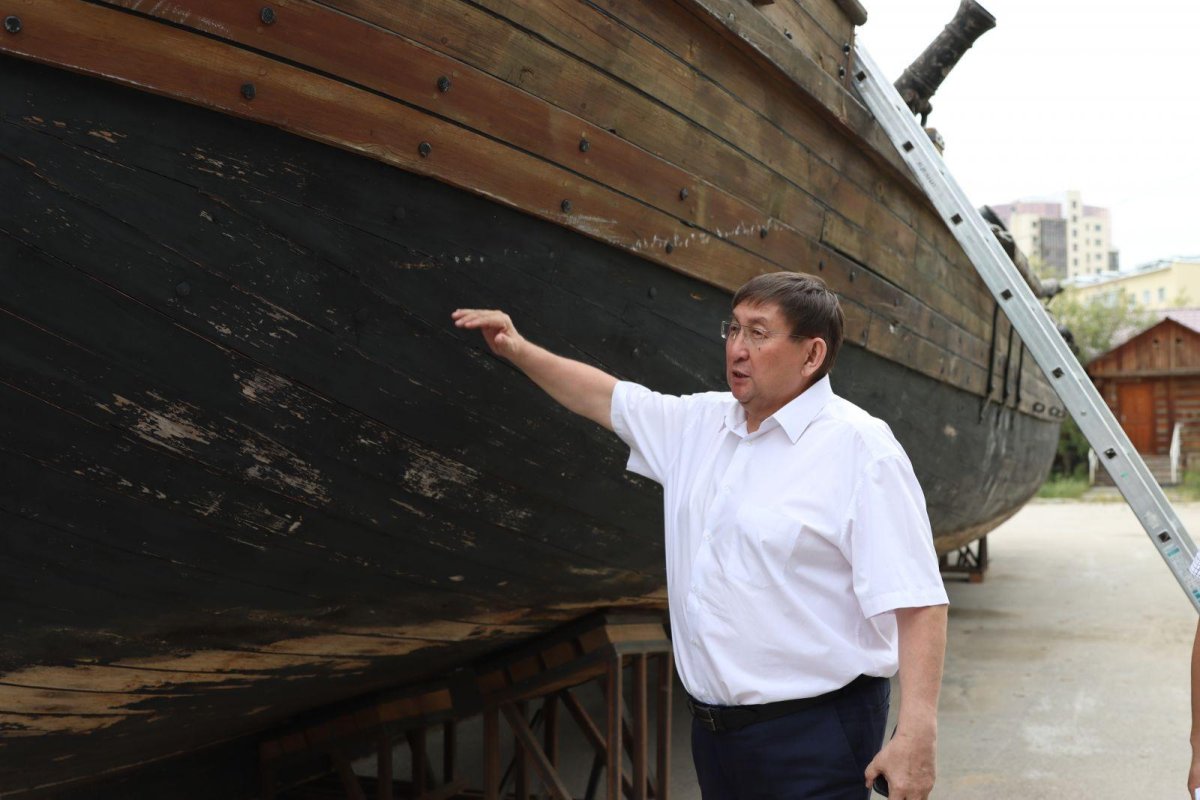 Реплики парусников в России