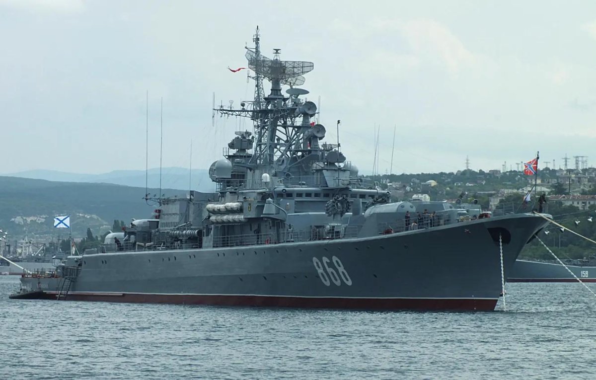 Корабль пытливый Севастополь