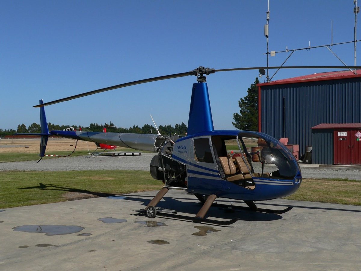 Вертолёт Робинсон 44
